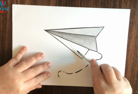 Zeichne die Flugbahn der Papierflieger